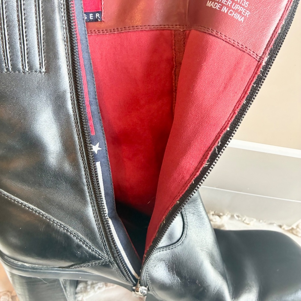 Tommy Hilfiger Black Leather Boots, Size 9 - Picture 3 of 6